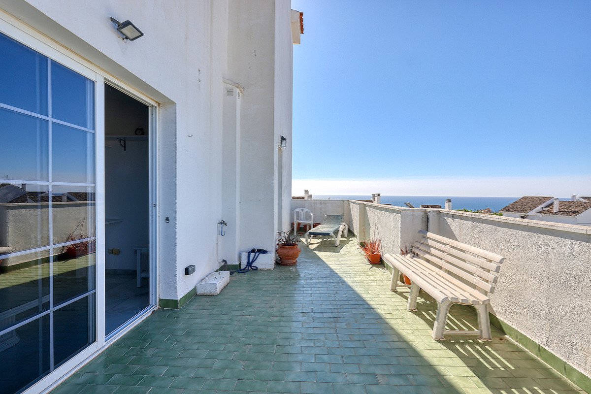 3 Bed Penthouse in Estepona