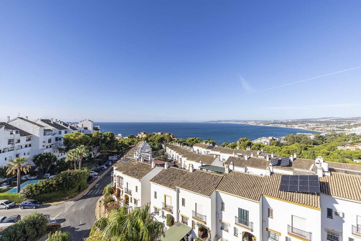 3 Bed Penthouse in Estepona