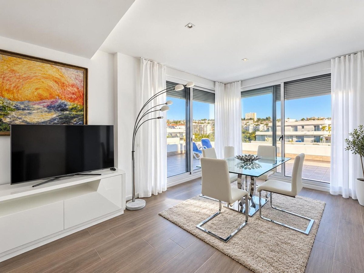 2 Bed Penthouse in Nueva Andalucía