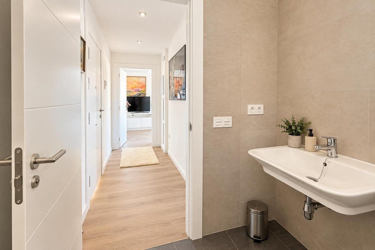 2 Bed Penthouse in Nueva Andalucía