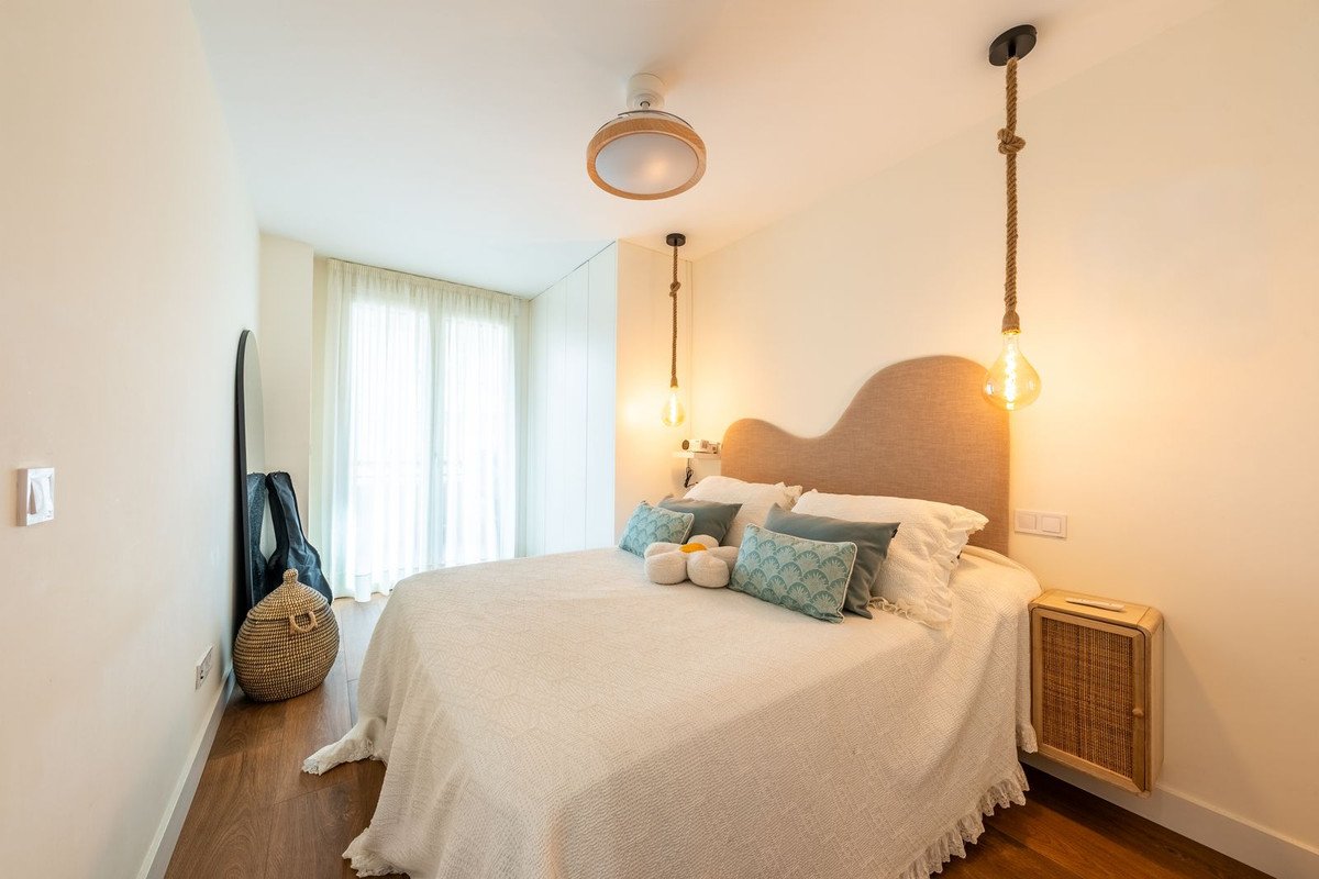 2 Bed Middle Floor Apartment in Marbella