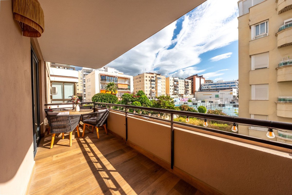 2 Bed Middle Floor Apartment in Marbella