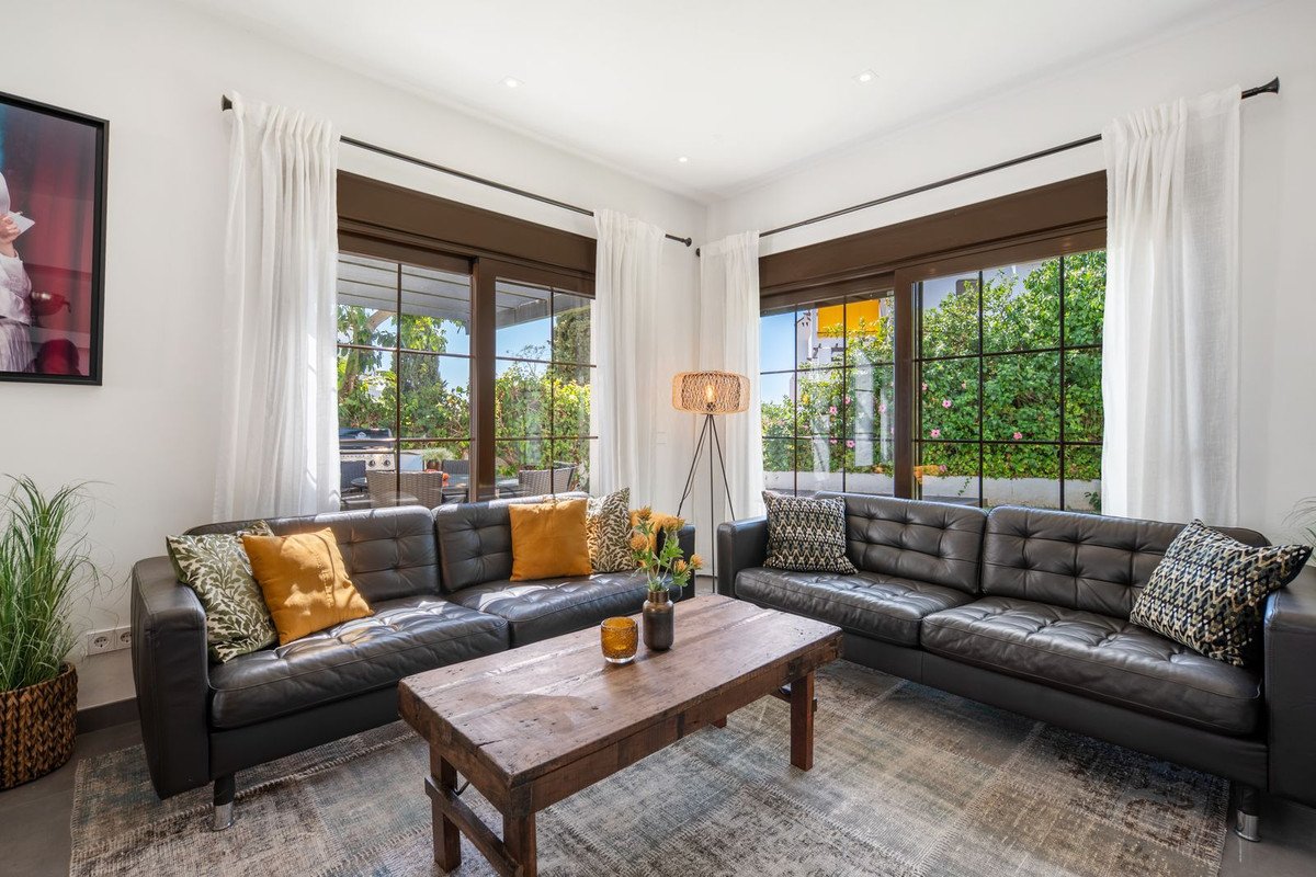 4 Bed Townhouse in Nueva Andalucía
