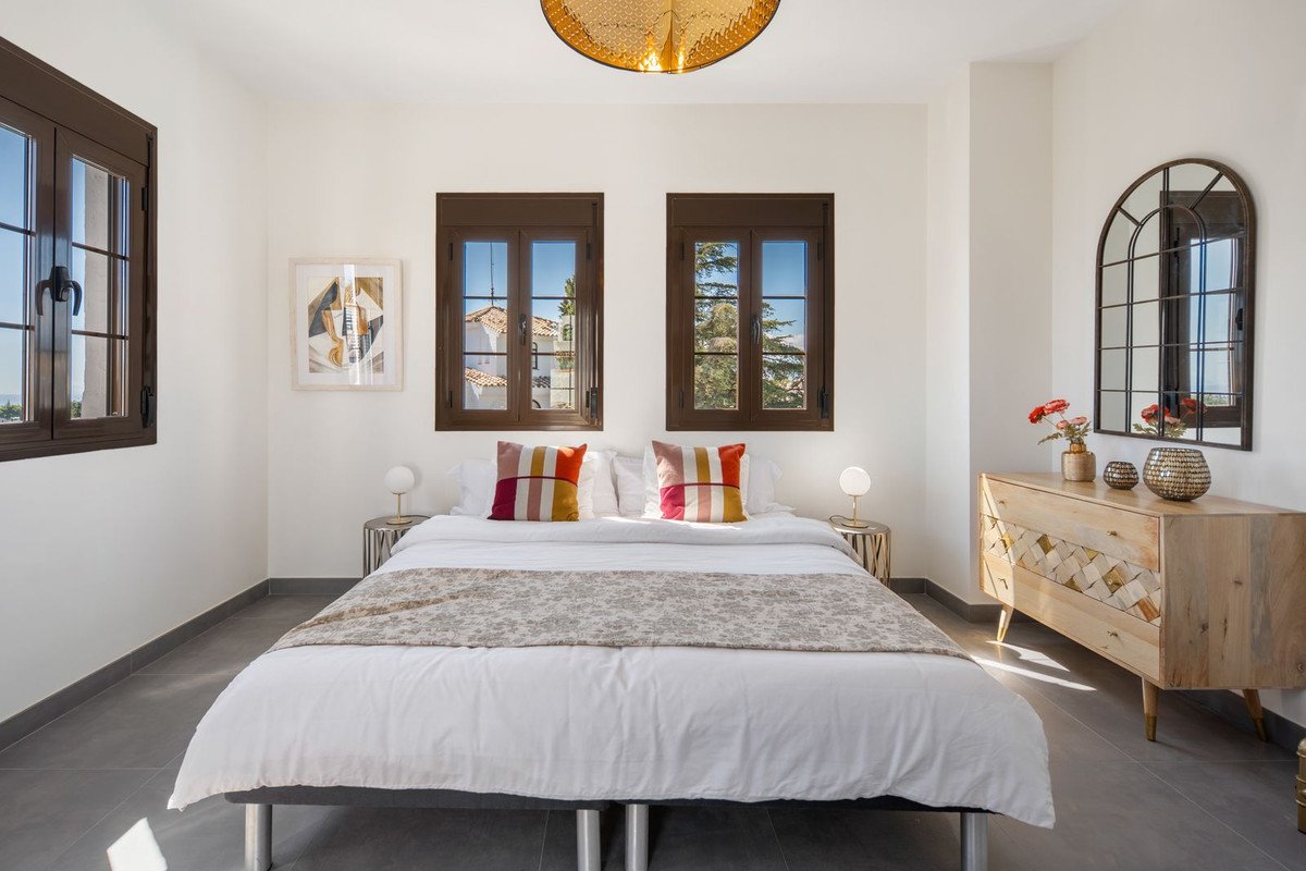 4 Bed Townhouse in Nueva Andalucía