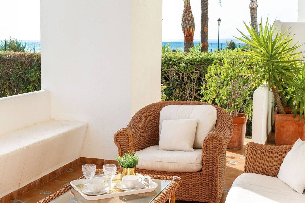 2 Bed Ground Floor Apartment in Los Monteros
