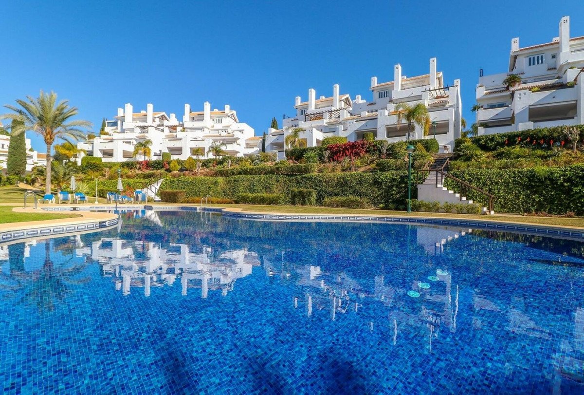 2 Bed Ground Floor Apartment in Los Monteros