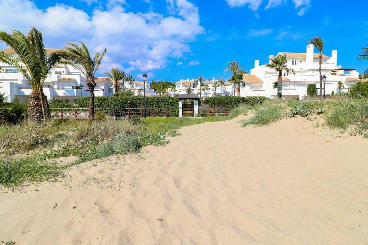 2 Bed Ground Floor Apartment in Los Monteros