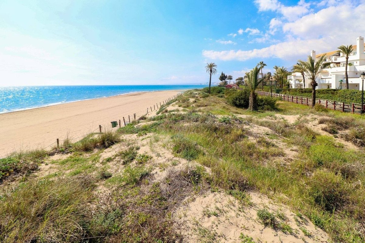 2 Bed Ground Floor Apartment in Los Monteros