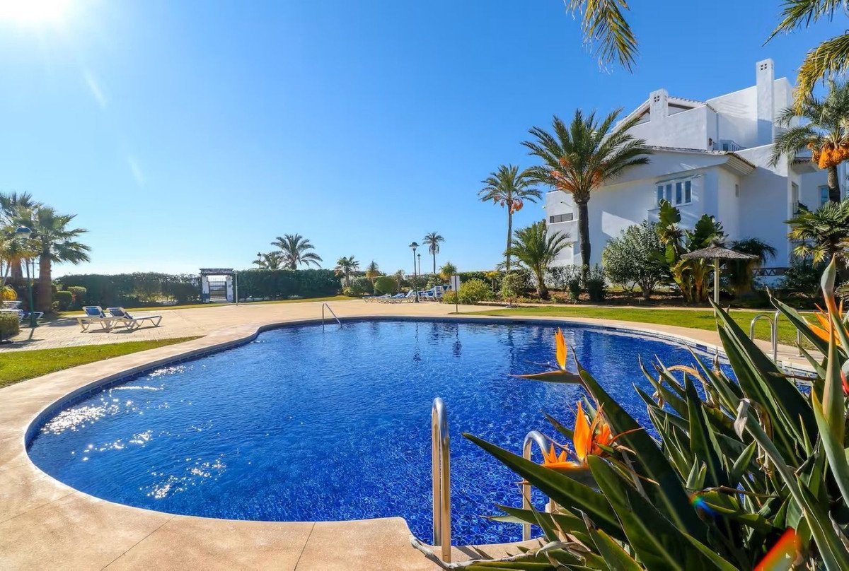2 Bed Ground Floor Apartment in Los Monteros