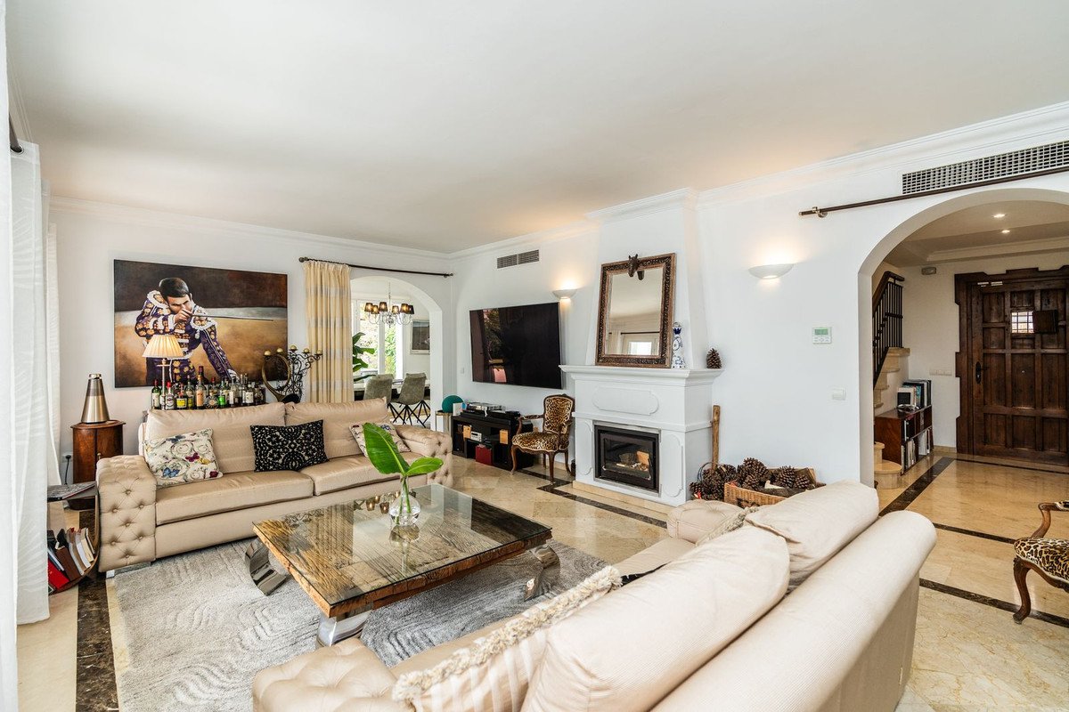4 Bed Detached Villa in Istán
