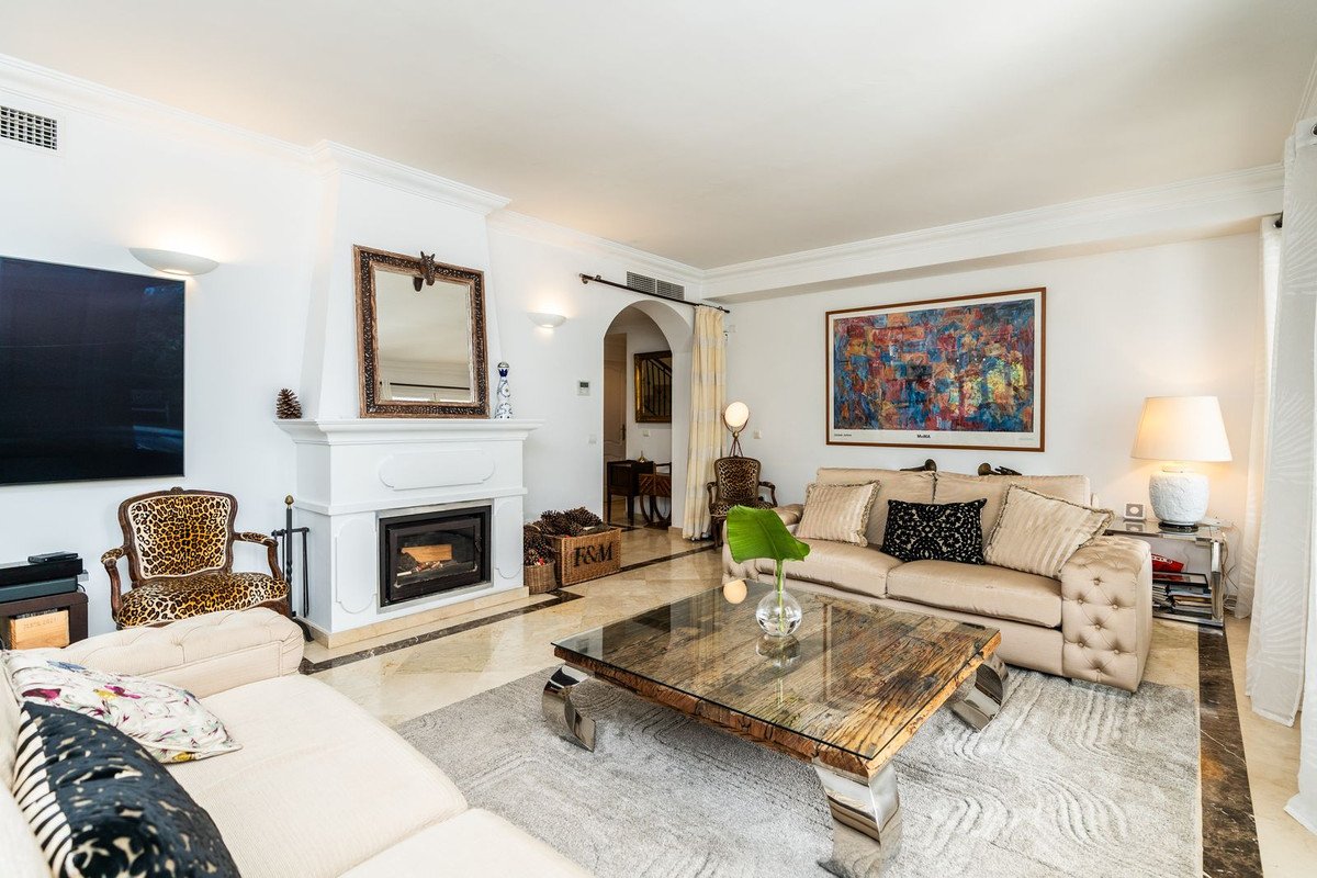 4 Bed Detached Villa in Istán