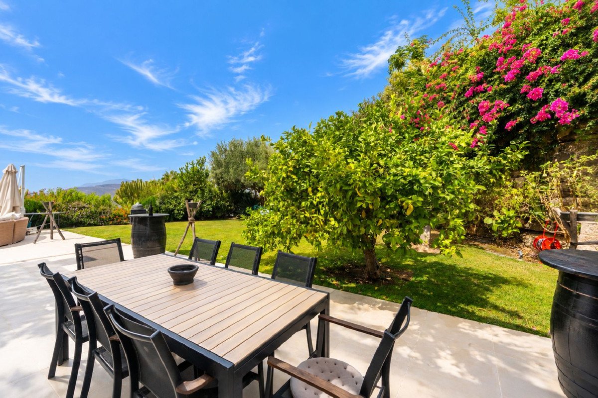 4 Bed Detached Villa in Istán