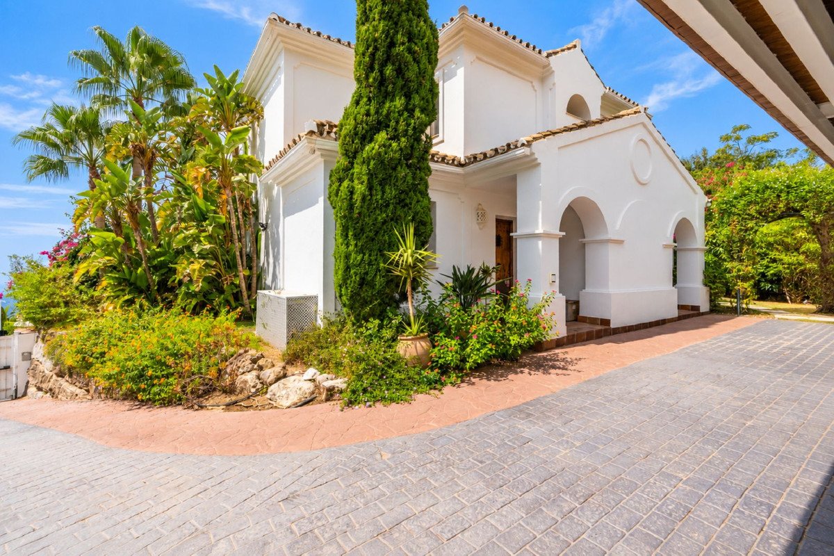 4 Bed Detached Villa in Istán