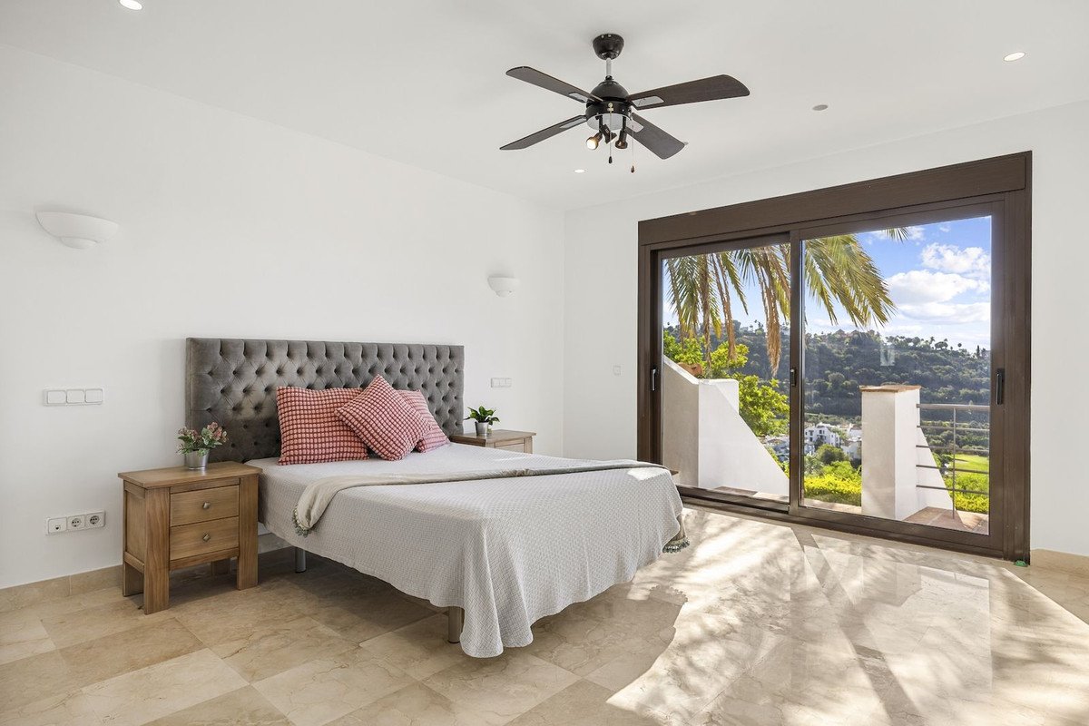 6 Bed Detached Villa in Benahavís
