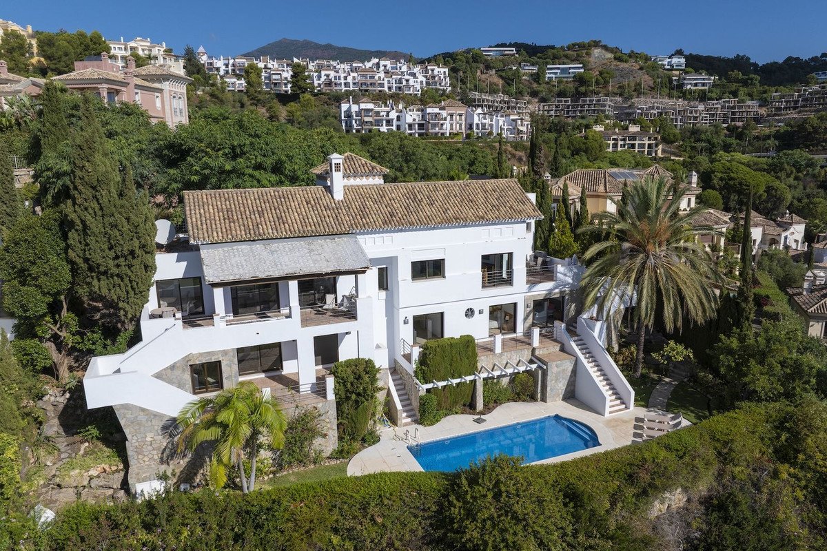6 Bed Detached Villa in Benahavís