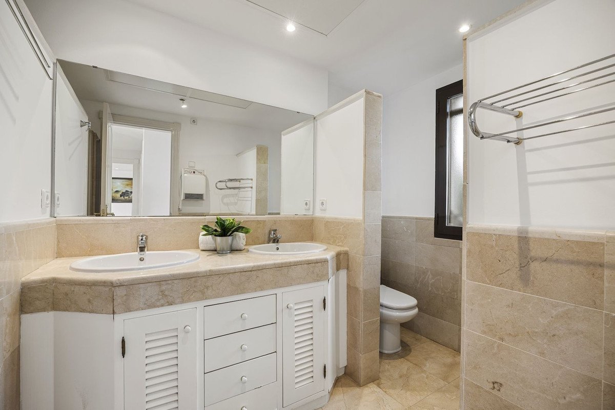 6 Bed Detached Villa in Benahavís