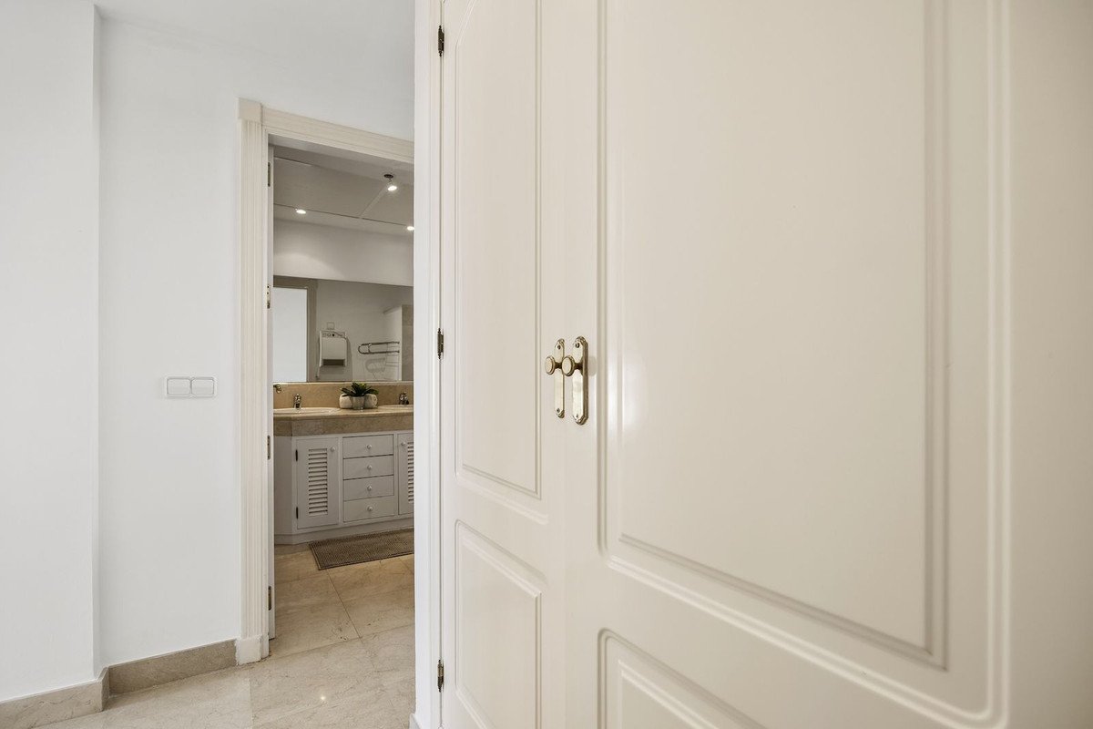 6 Bed Detached Villa in Benahavís