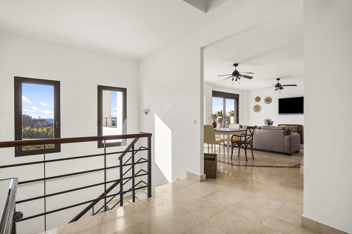 6 Bed Detached Villa in Benahavís