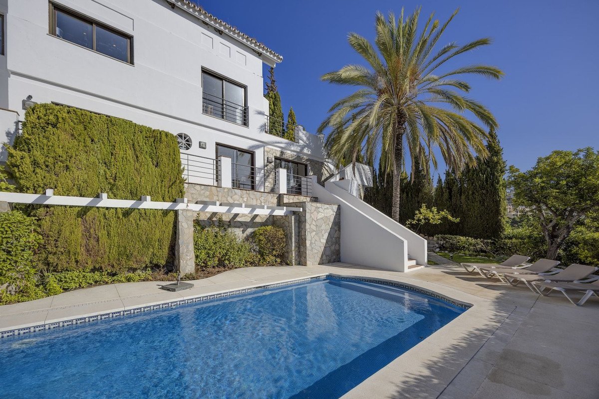 6 Bed Detached Villa in Benahavís