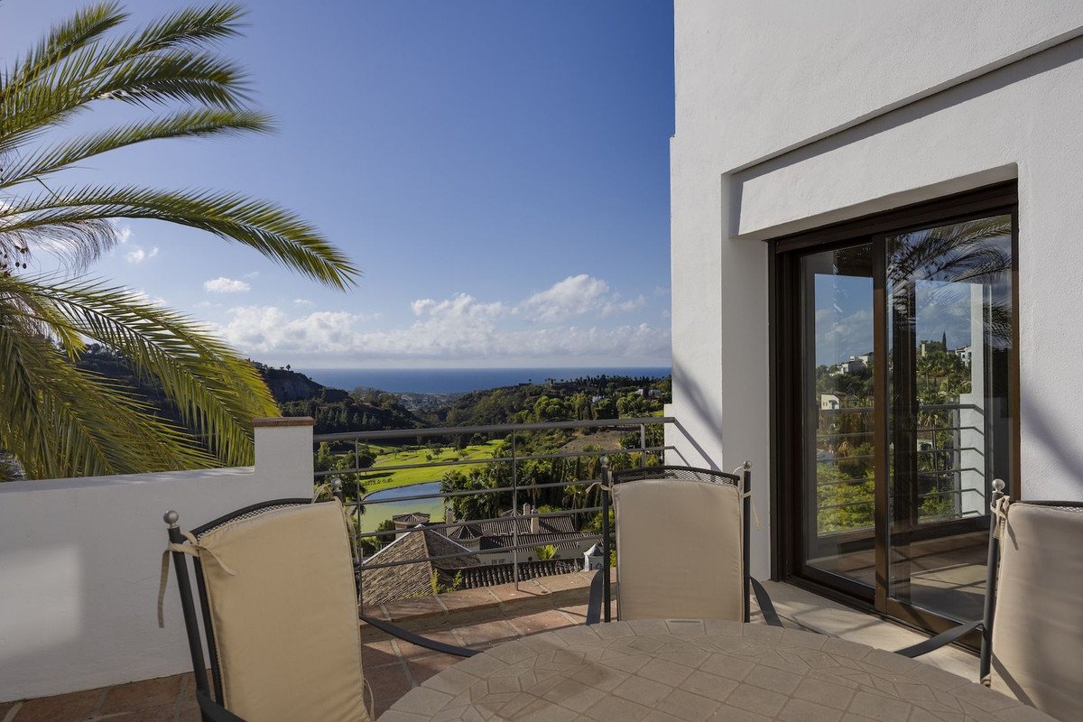 6 Bed Detached Villa in Benahavís