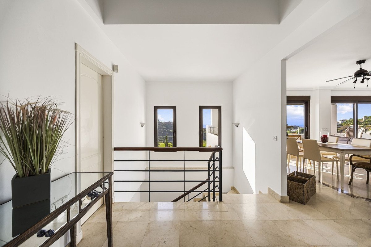 6 Bed Detached Villa in Benahavís