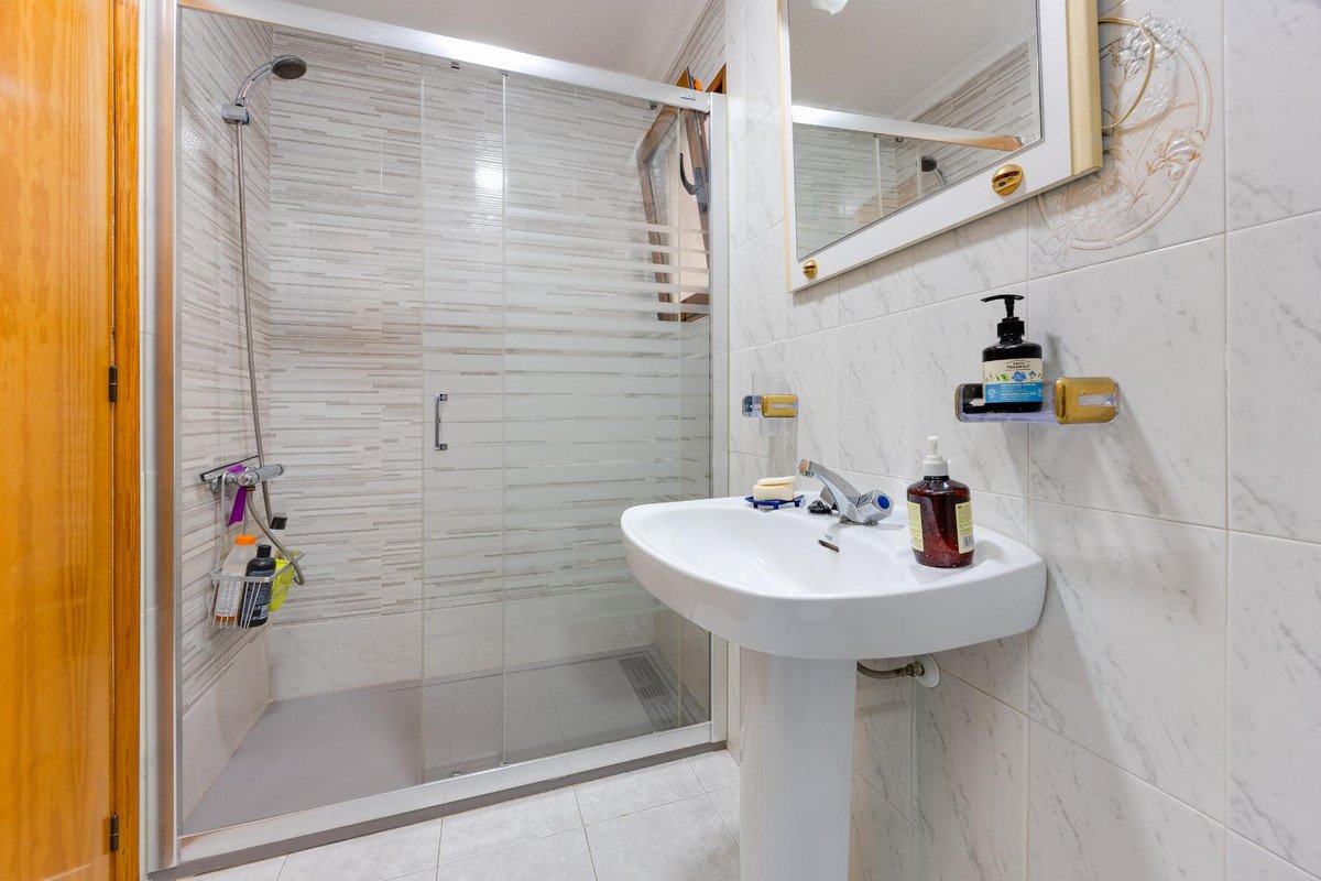 1 Bed Middle Floor Apartment in Playa Del Cura