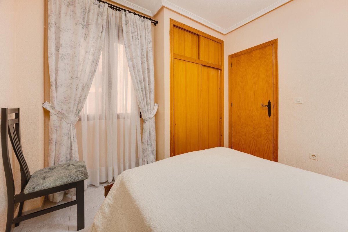 1 Bed Middle Floor Apartment in Playa Del Cura