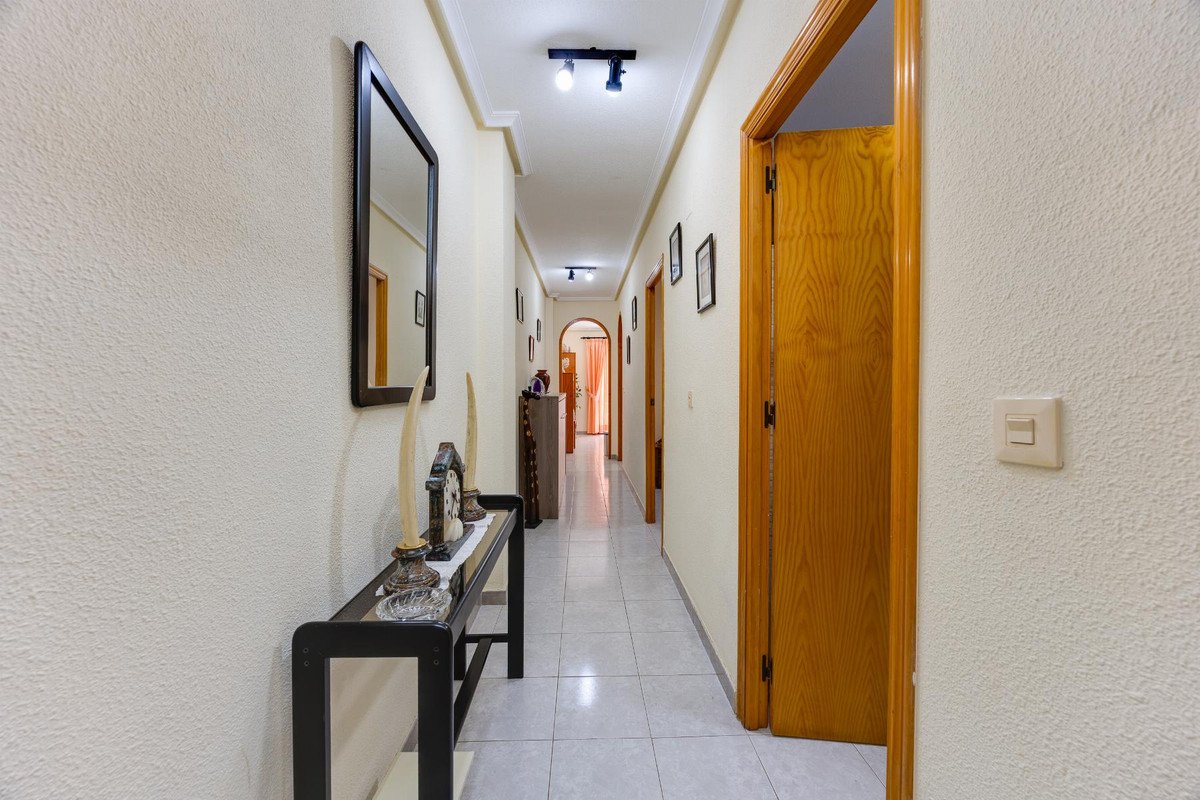 1 Bed Middle Floor Apartment in Playa Del Cura