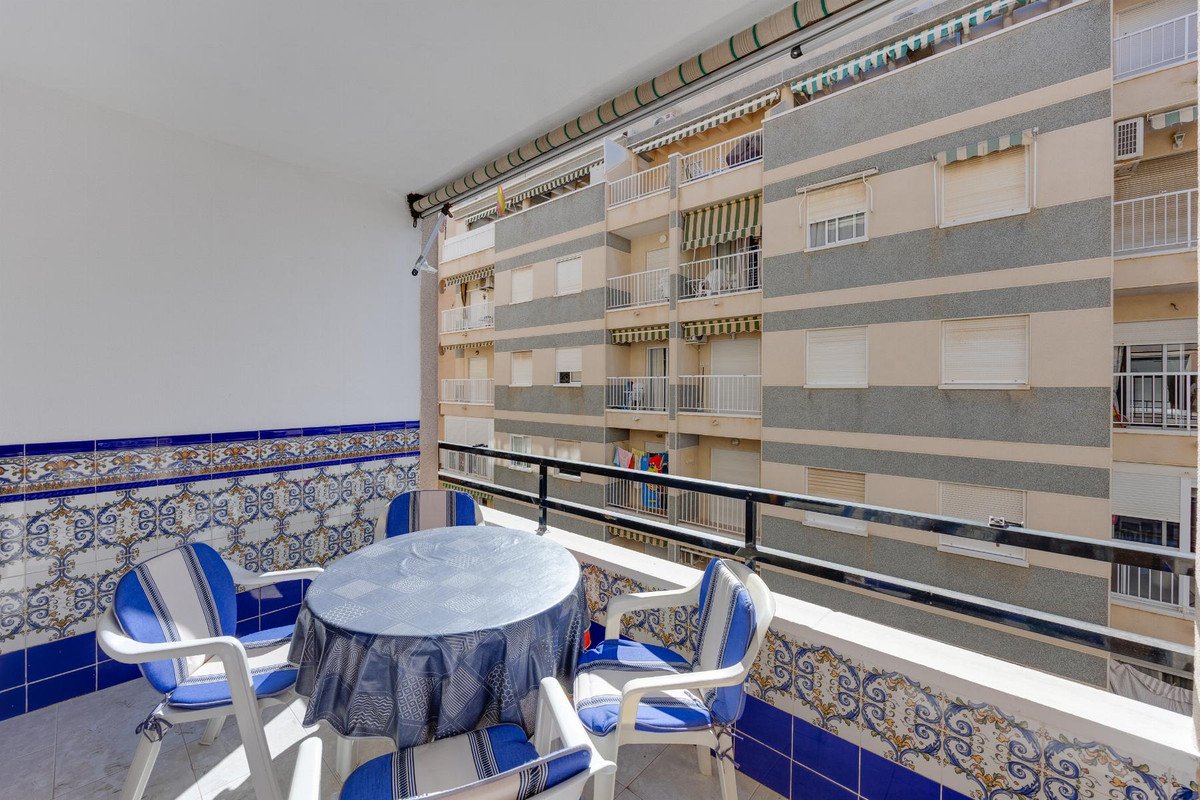 1 Bed Middle Floor Apartment in Playa Del Cura