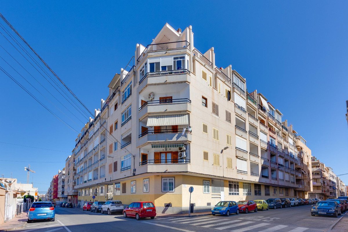 1 Bed Middle Floor Apartment in Playa Del Cura