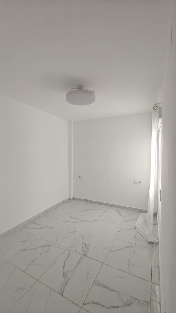 3 Bed Middle Floor Apartment in Torrevieja