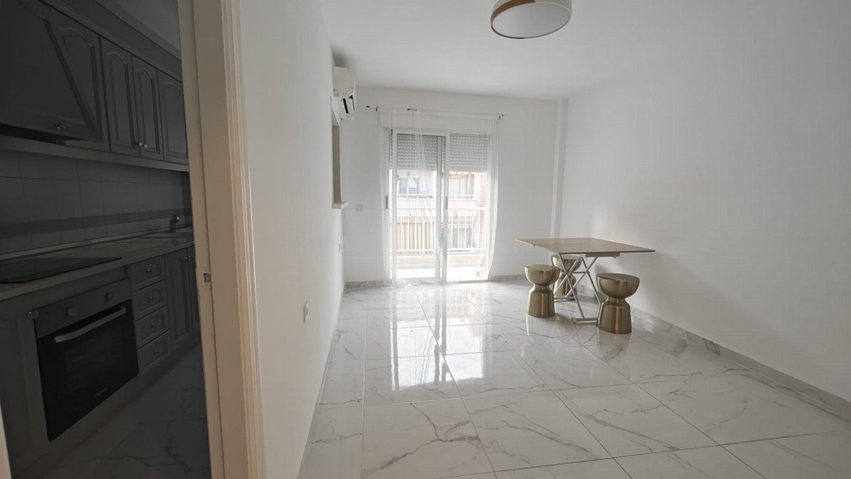 3 Bed Middle Floor Apartment in Torrevieja