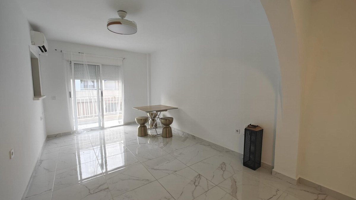 3 Bed Middle Floor Apartment in Torrevieja