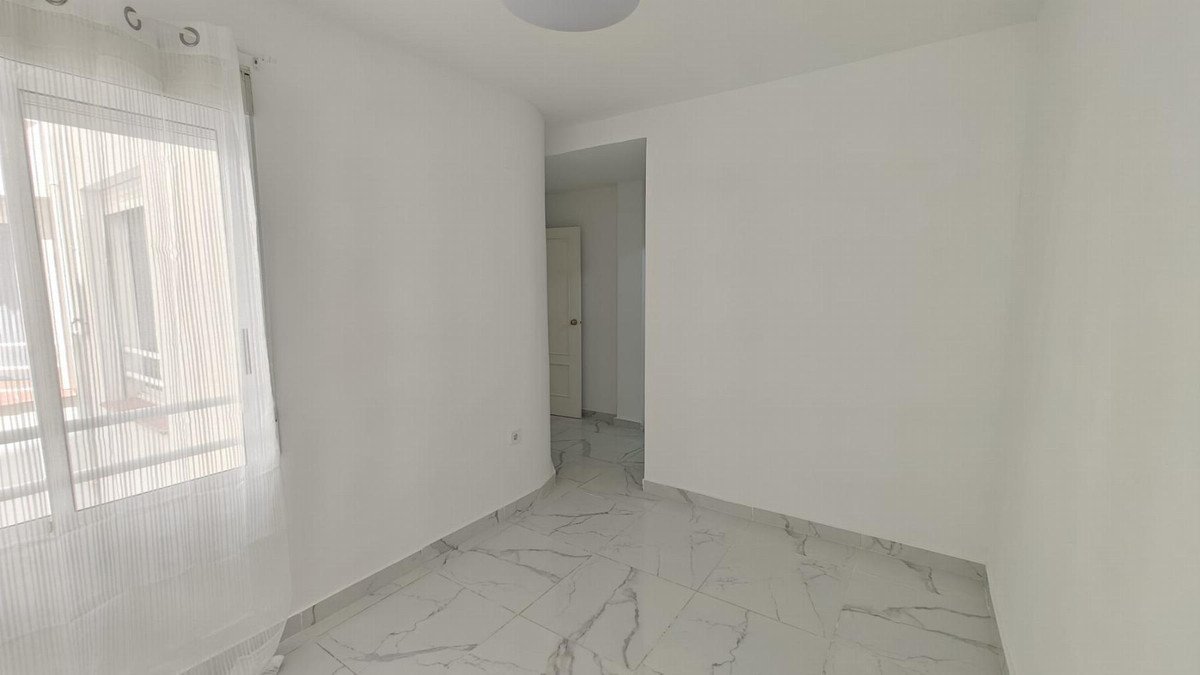 3 Bed Middle Floor Apartment in Torrevieja