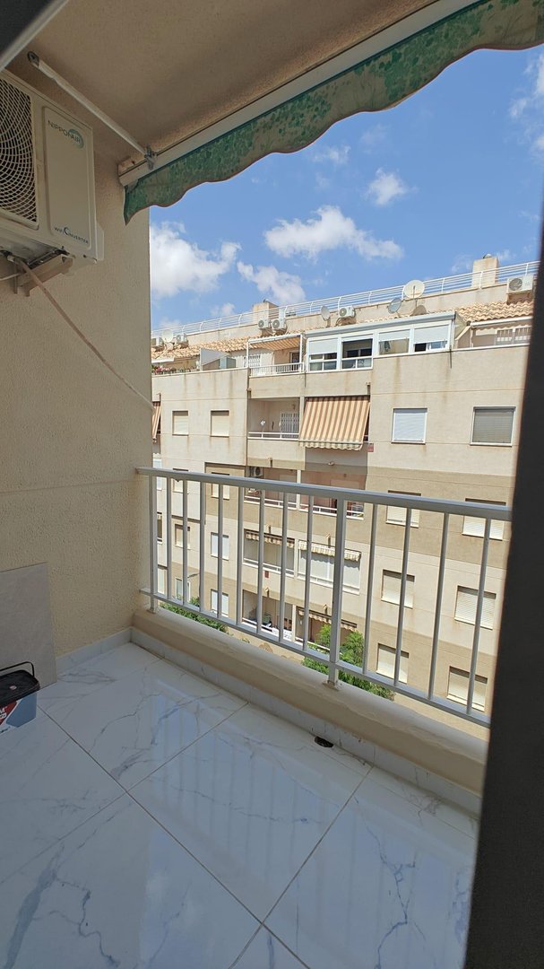 3 Bed Middle Floor Apartment in Torrevieja