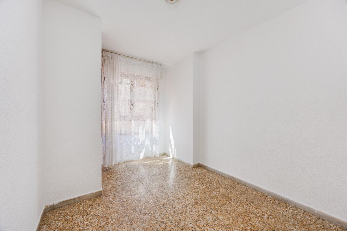 3 Bed Middle Floor Apartment in Torrevieja