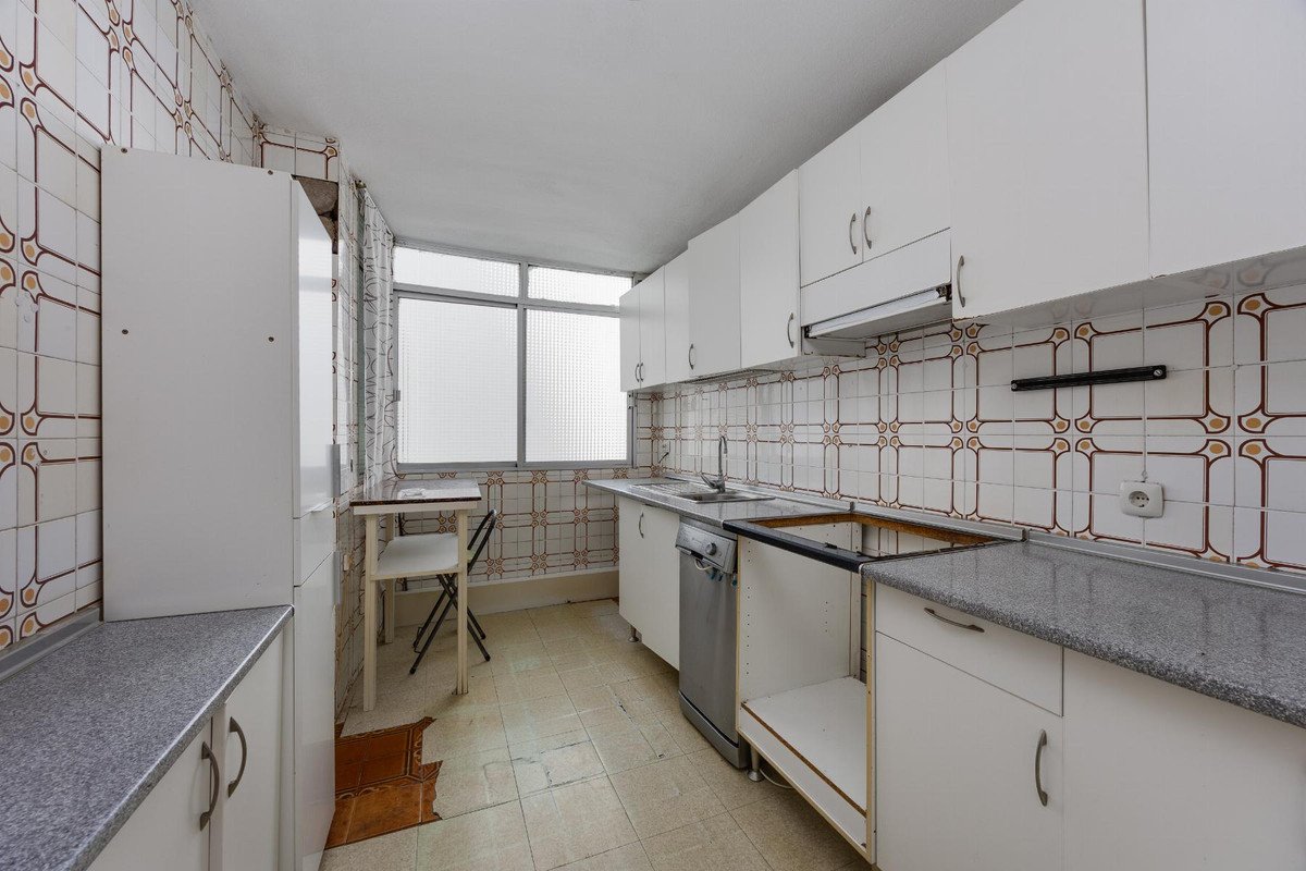 3 Bed Middle Floor Apartment in Torrevieja