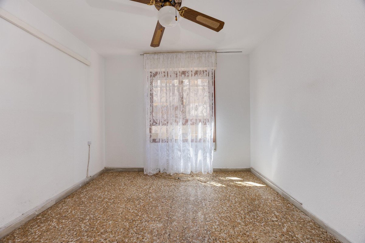 3 Bed Middle Floor Apartment in Torrevieja