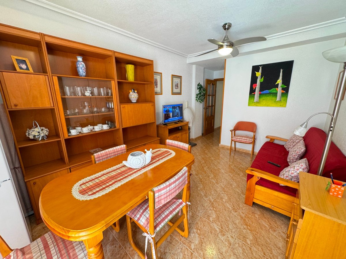 2 Bed Middle Floor Apartment in Guardamar del Segura