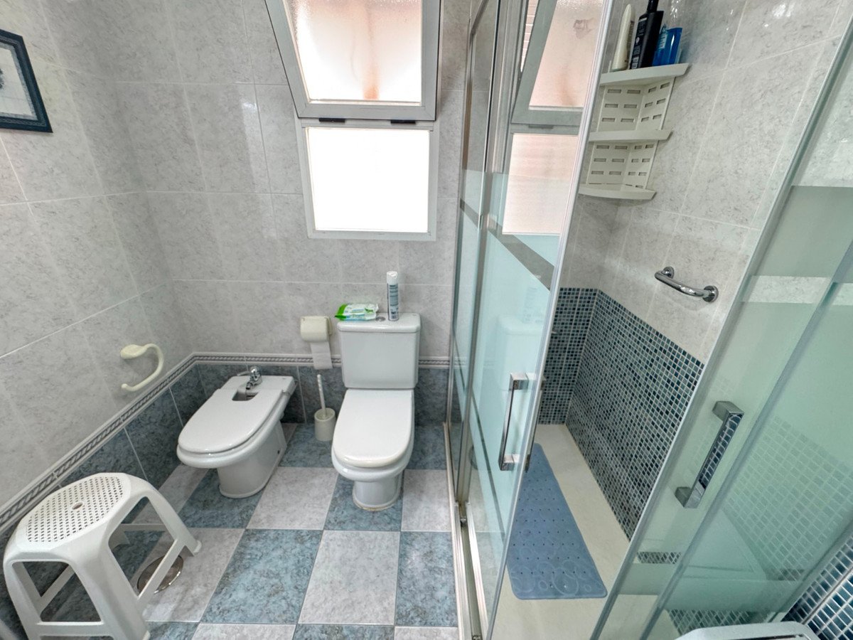 2 Bed Middle Floor Apartment in Guardamar del Segura