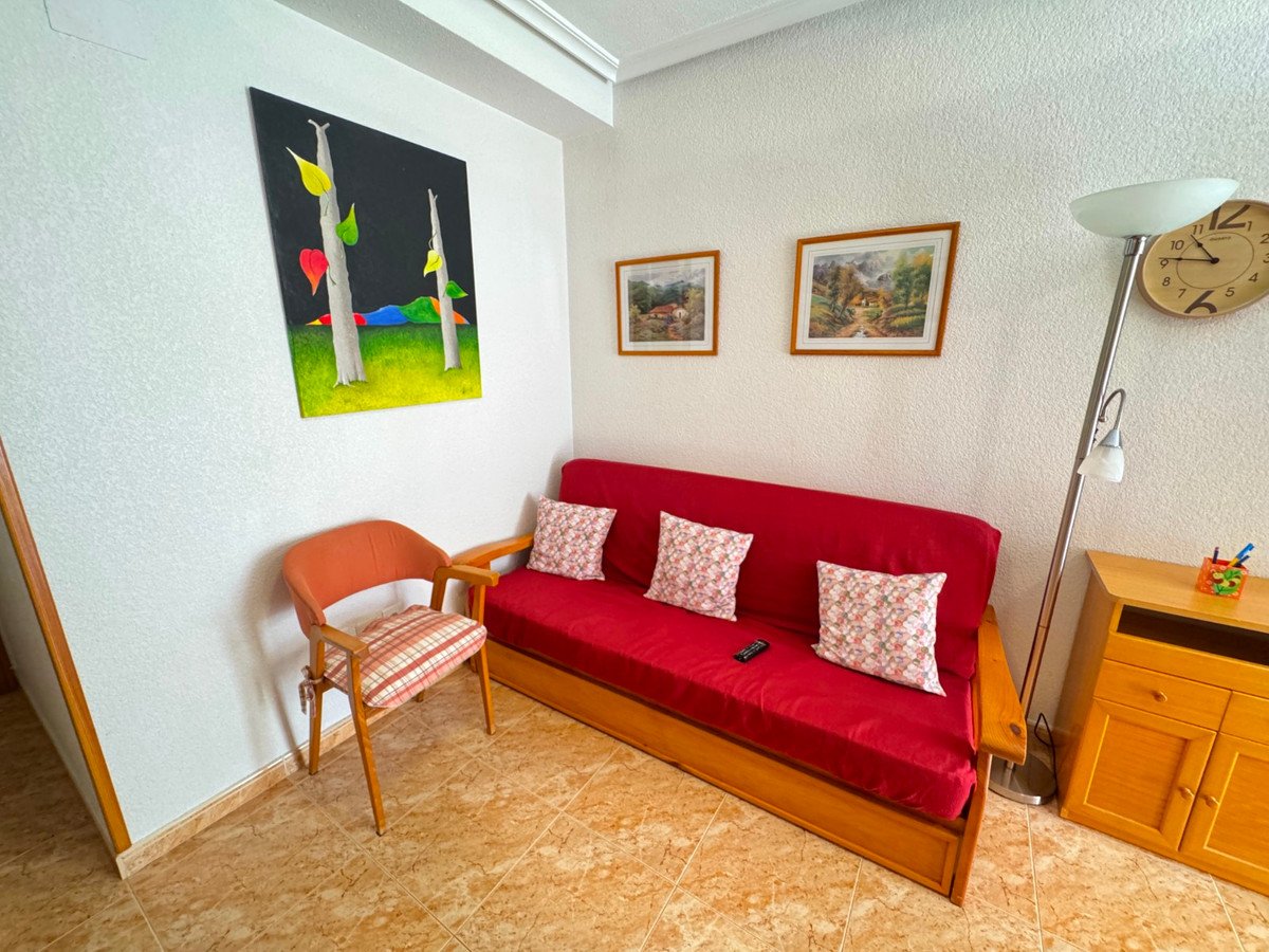 2 Bed Middle Floor Apartment in Guardamar del Segura