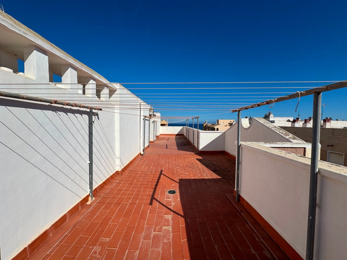 2 Bed Middle Floor Apartment in Guardamar del Segura