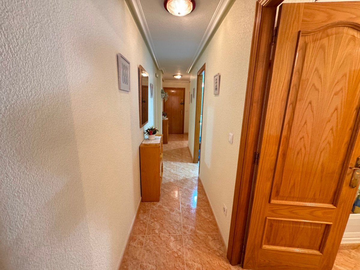 2 Bed Middle Floor Apartment in Guardamar del Segura
