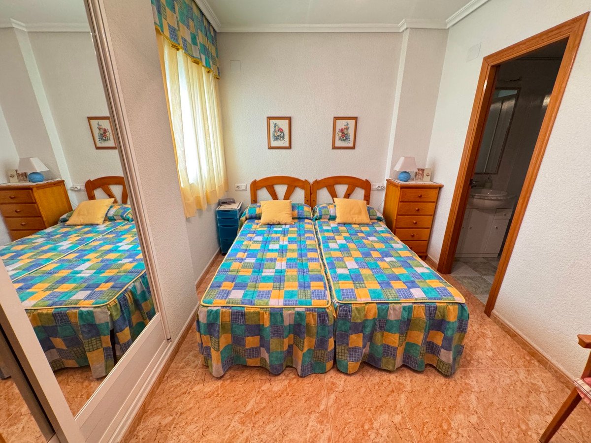 2 Bed Middle Floor Apartment in Guardamar del Segura