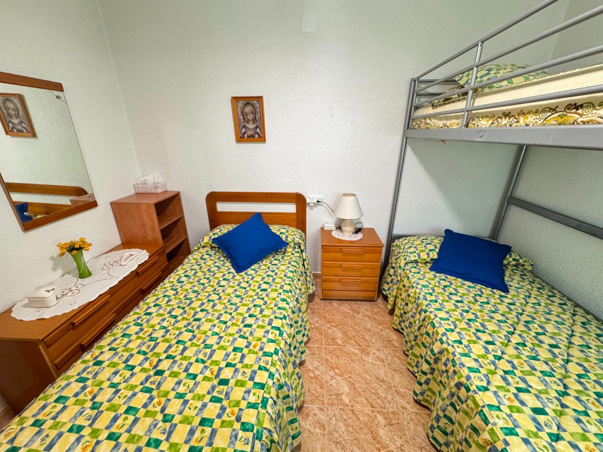 2 Bed Middle Floor Apartment in Guardamar del Segura