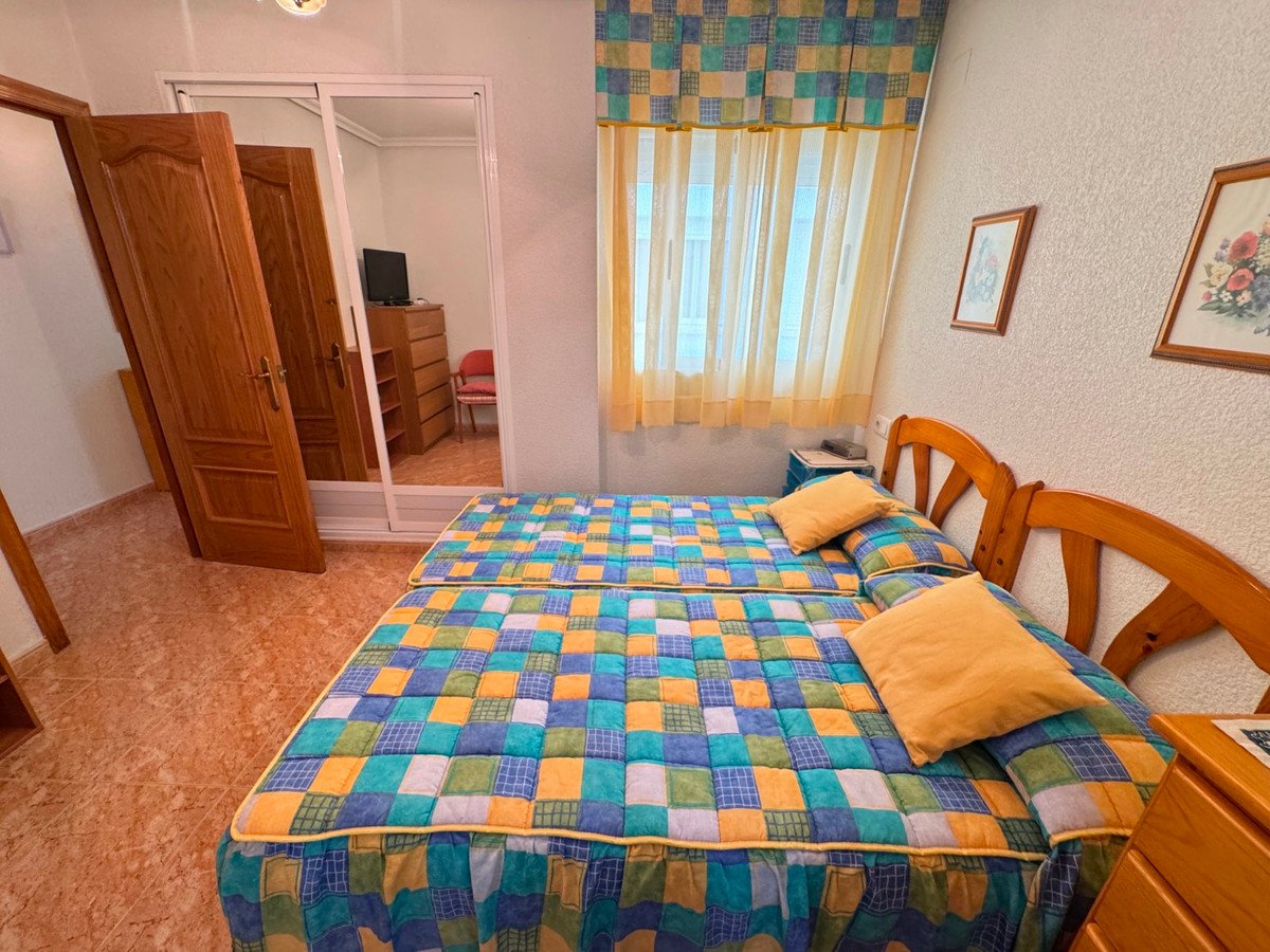 2 Bed Middle Floor Apartment in Guardamar del Segura