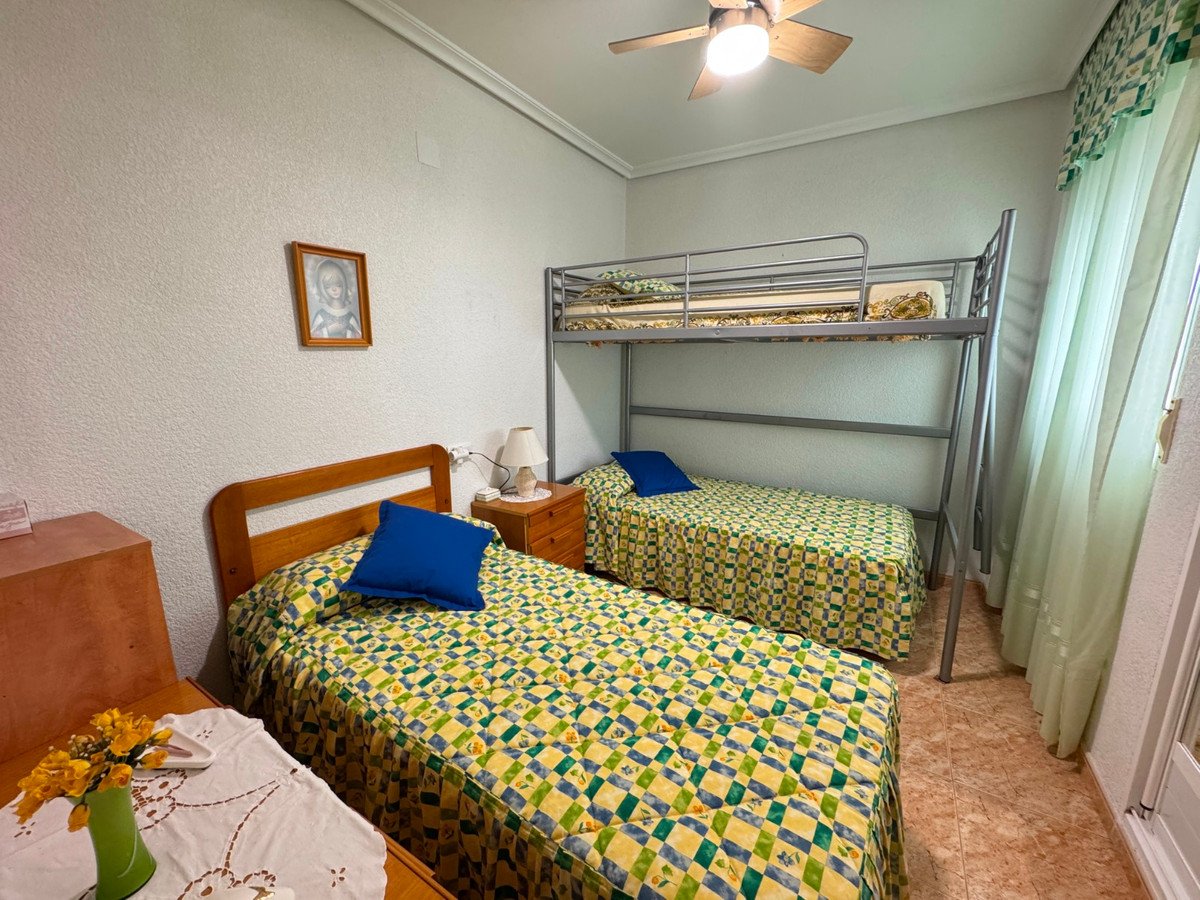 2 Bed Middle Floor Apartment in Guardamar del Segura