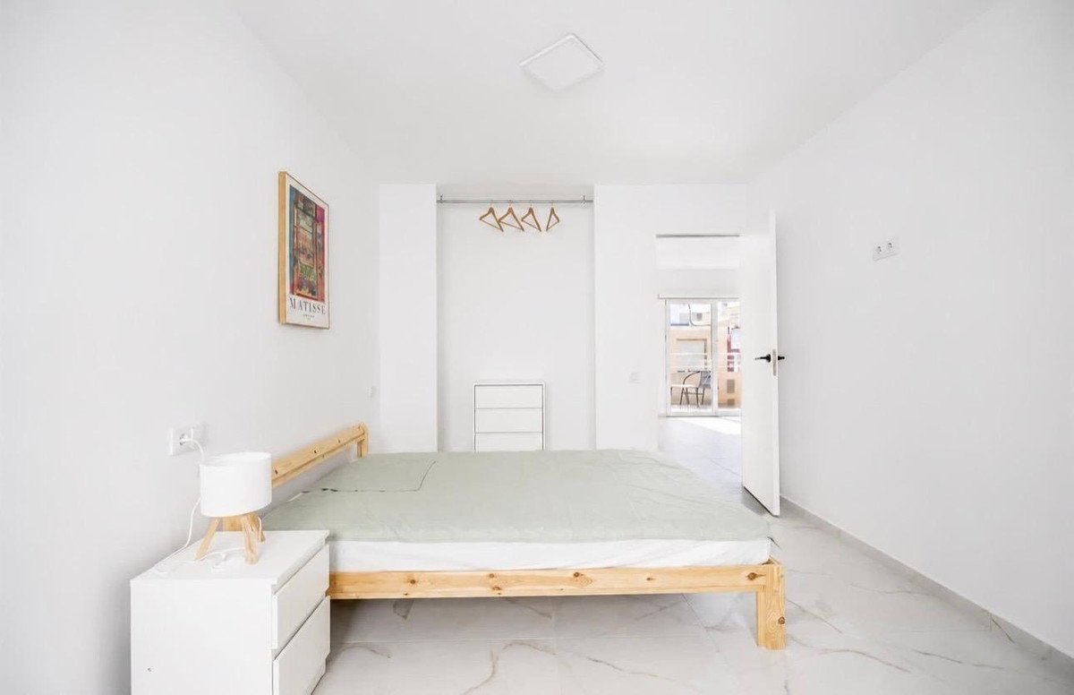 3 Bed Middle Floor Apartment in Torrevieja