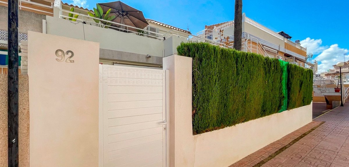 3 Bed Townhouse in Los Altos