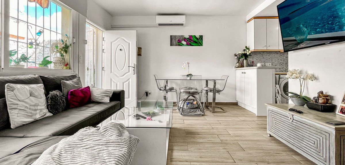 3 Bed Townhouse in Los Altos